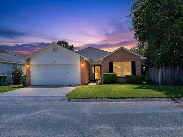 921 Lauderhill Ln, Fort Walton Beach, FL 32547