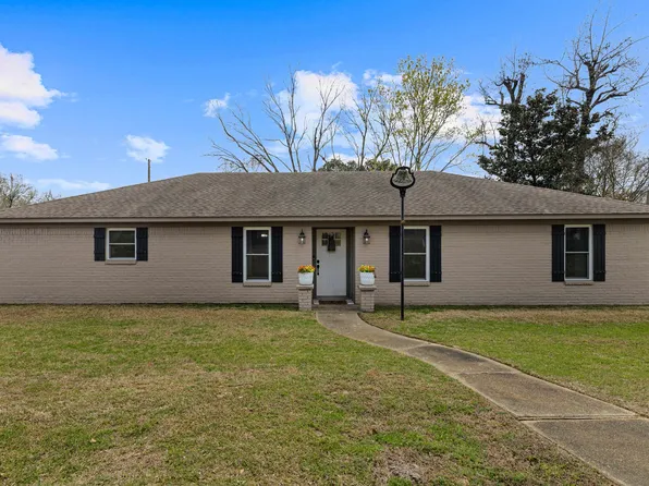 3368 Rupe Huffman Rd, Longview, TX 75605