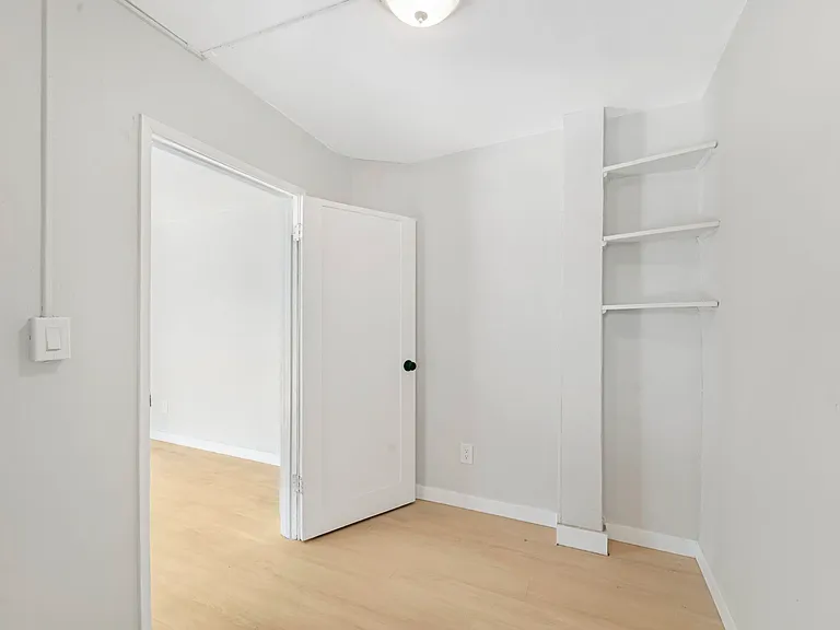 3290 Logan Ave #3290 — Photo 12