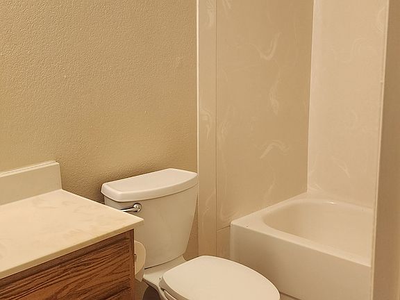 5th image of 2910 Bunting Ave #8