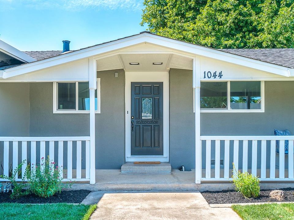 1st image of 1044 Maria Dr