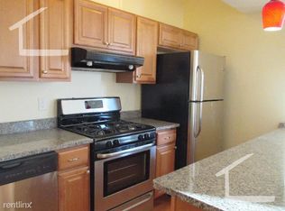 233 Boylston St #3C, Brookline, MA 02445