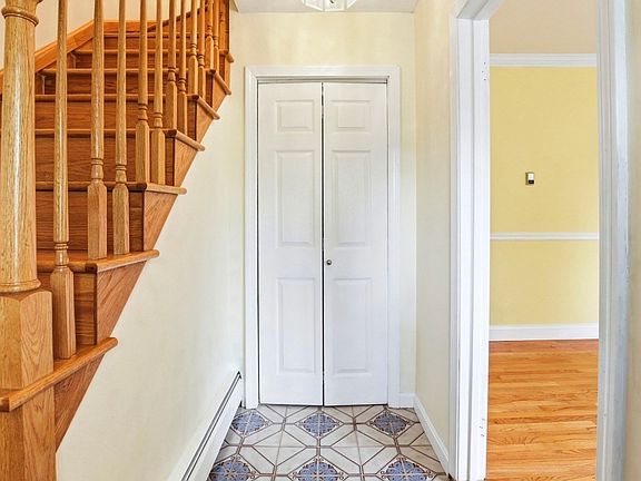 3rd image of 279 Osgood St