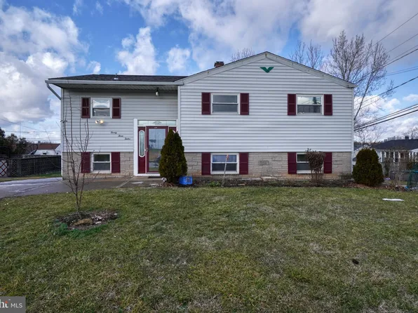 2312 Holyoke Rd, Rosedale, MD 21237