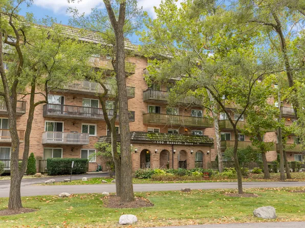 500 Redondo Dr APT 409, Downers Grove, IL 60516