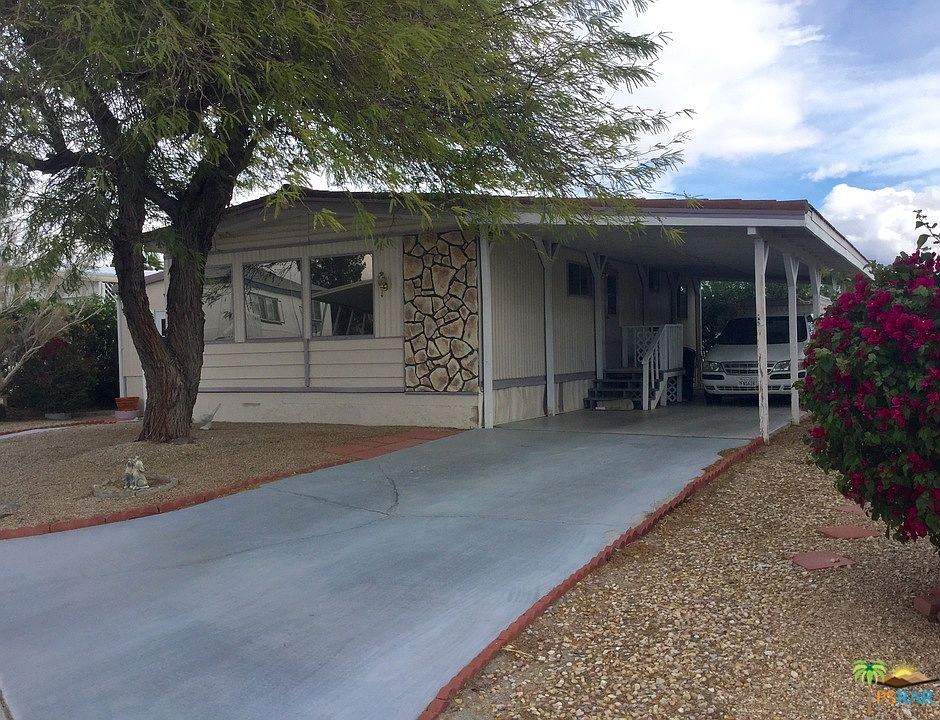 1st image of 69505 Poolside Dr