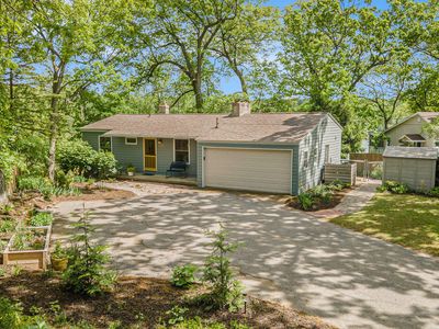 1920 Oakcliff Dr NE, Grand Rapids, MI, 49525
