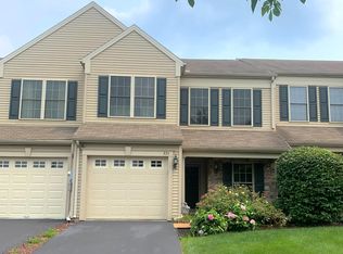 771 Creek Side Dr, Hummelstown, PA 17036