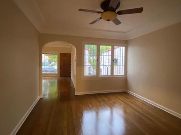 3rd image of 3117 Sherwood Ave