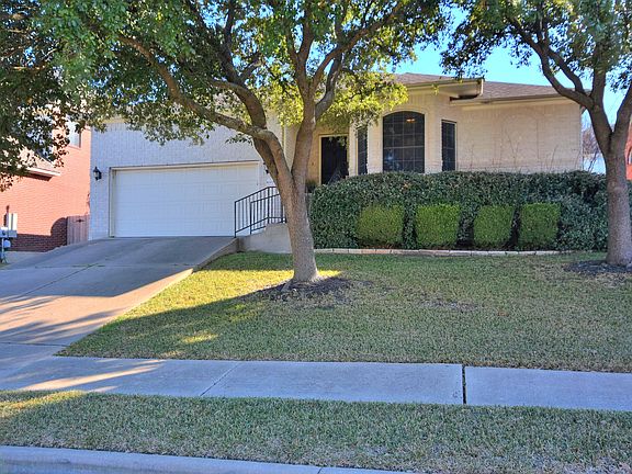 2nd image of 1002 Cashew Ln
