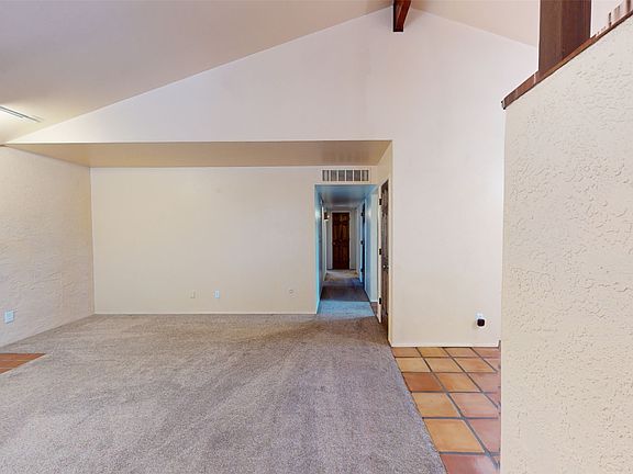 5th image of 446 Connie Ave