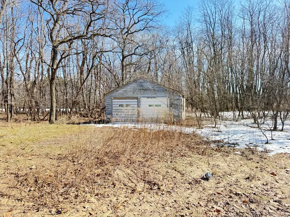 9920 Walsh Rd, Montague, MI 49437