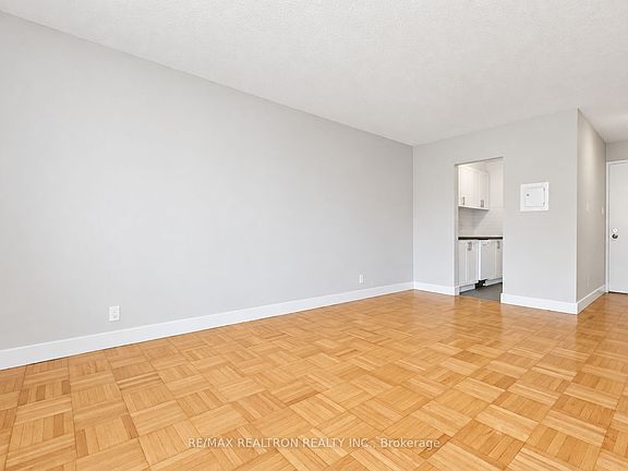 3rd image of 990 Avenue Rd #205