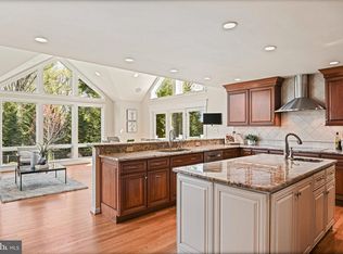 2426 Rocky Branch Rd, Vienna, VA 22181