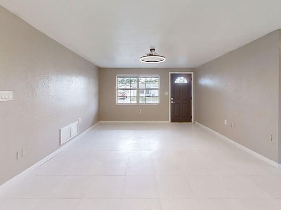 3136-Huntington-Road-Living-Room_05122025