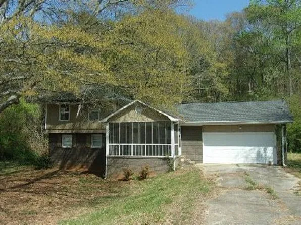 45 Kennedy Dr, Carrollton, GA 30116