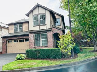 6350 NE Woodview Dr, Hillsboro, OR 97124