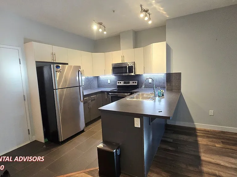 10611 117th St NW #101 — Photo 5
