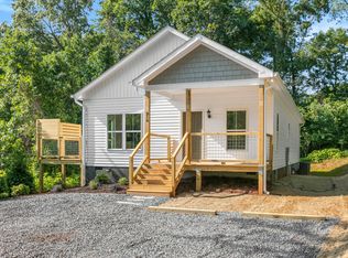 216 Lower Edgewood Rd, Candler, NC 28715