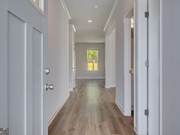 2nd image of 704 Radiant Hollow Ln