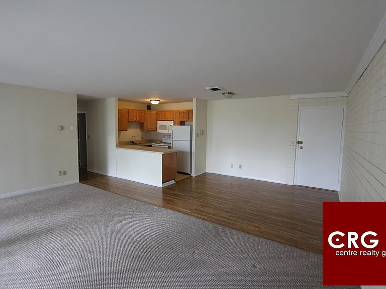 18 Westgate Dr — Photo 3