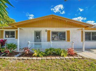 9116 Rainbow Ln, Port Richey, FL 34668