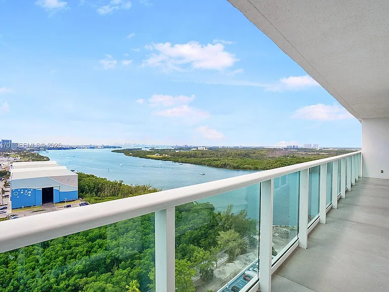 100 Bayview Dr #2125 — Photo 3