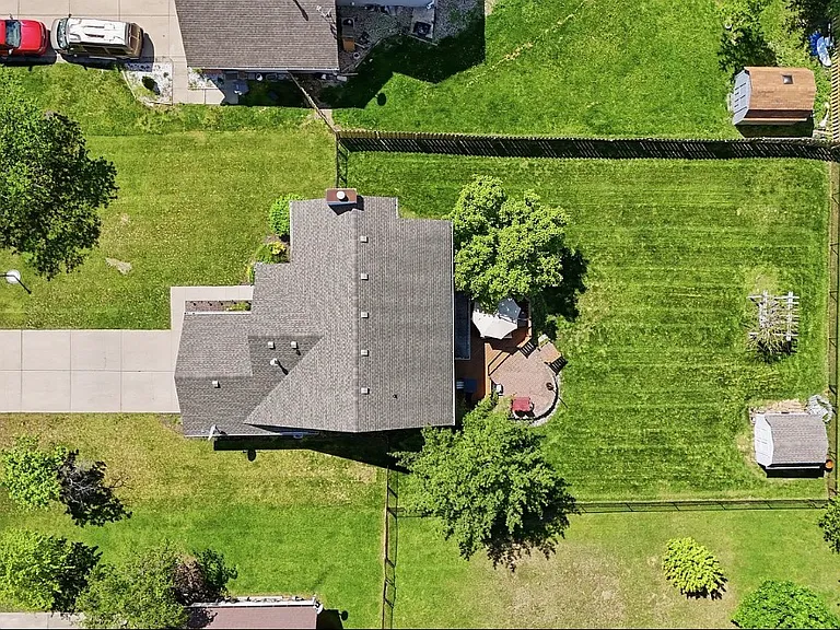 10032 Ironway Dr — Photo 16