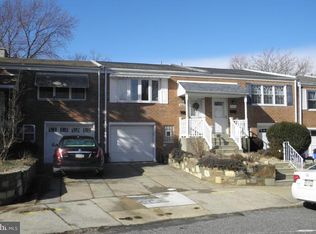 10822 Rayland Rd, Philadelphia, PA 19154