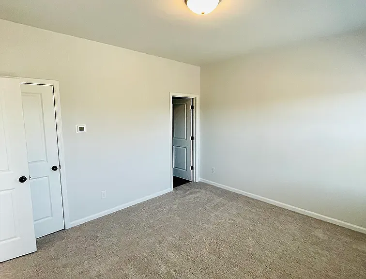 126 Lauren St — Photo 20