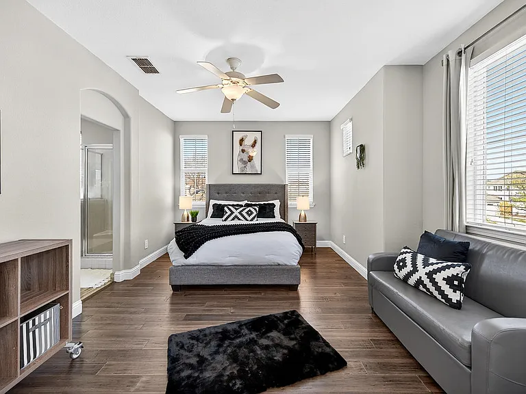 390 Caravaggio Cir — Photo 54