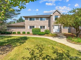 305 Loyola Dr APT A, Elgin, IL 60123