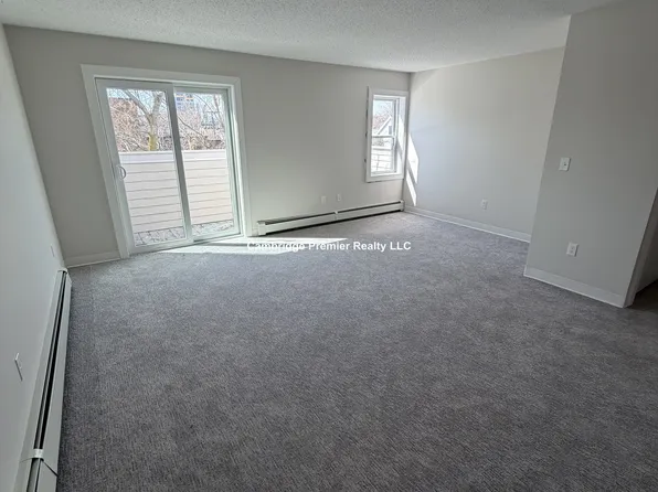 119 Pacific St APT 301, Cambridge, MA 02139