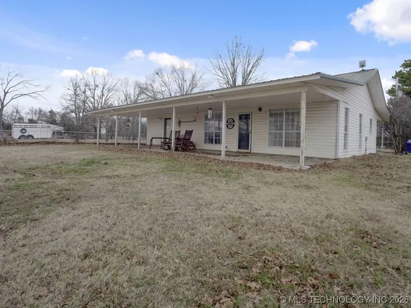 5133 S Crestview Rd, Atoka, OK 74525