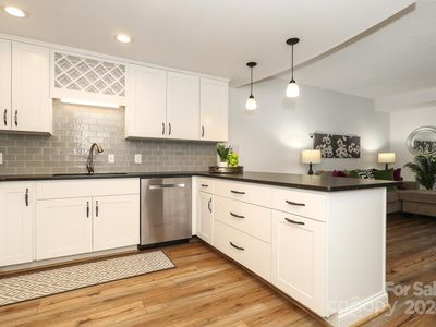 1300 Reece Rd APT G-11, Charlotte, NC, 28209