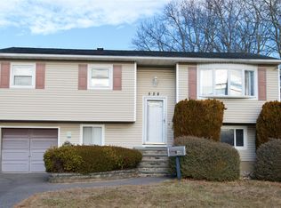 528 14th Street, West Babylon, NY 11704