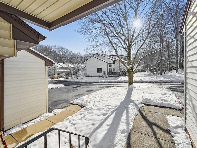 17 Oak Forest Dr #2 — Photo 38