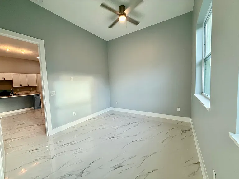 675 NE Moss Rose Pl — Photo 14