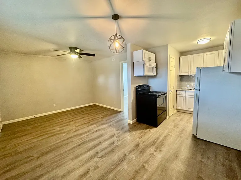 6702 Fulton St #2 — Photo 3