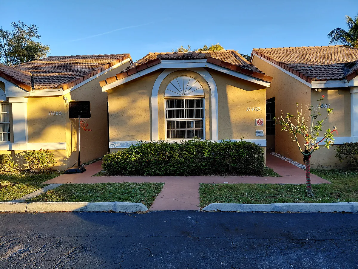 Building Photo - 11461 NW 45th St