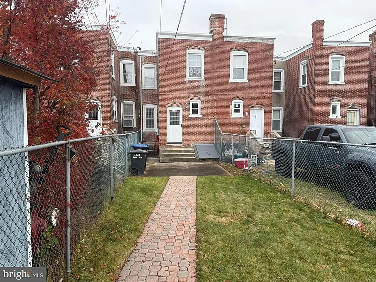 1535 Willow St — Photo 10