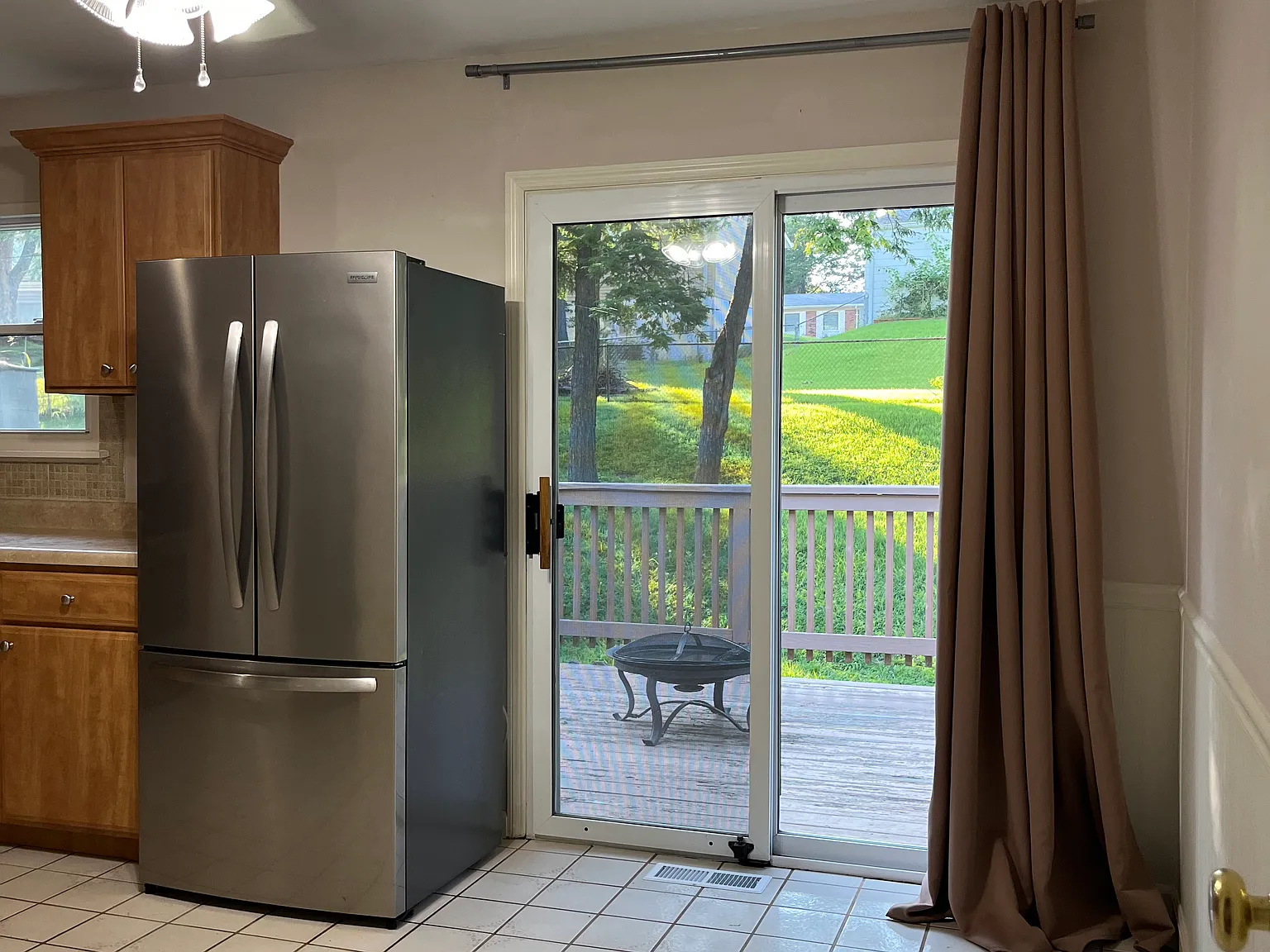 3 bed, 1.5 bath, 1036 sqft, $1,900 — Photo 4