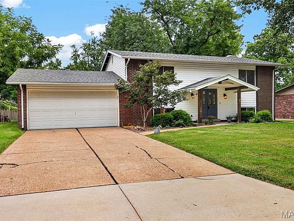 2nd image of 933 Barbara Ann Ln