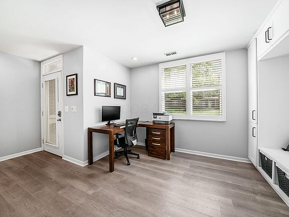 3rd image of 1405 Upper Green Cir