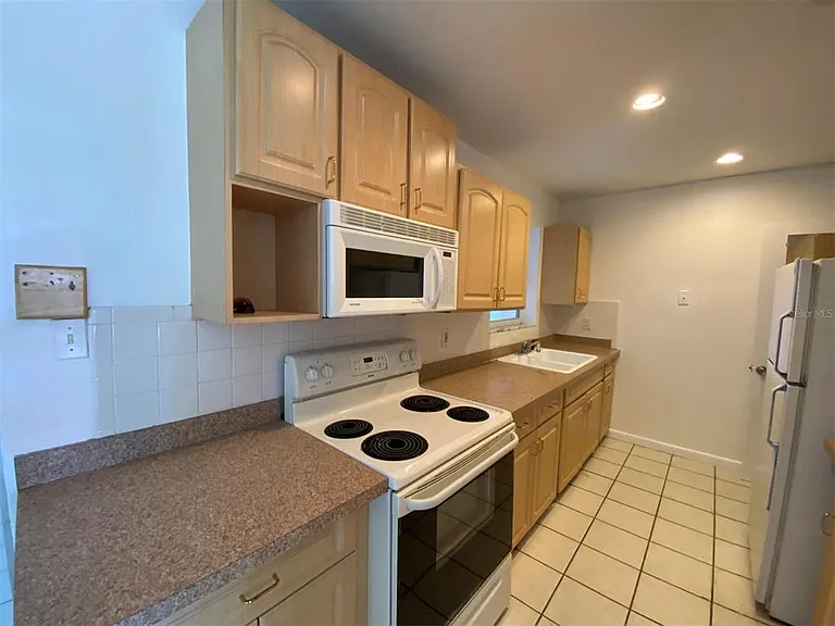 6268 Freemont St — Photo 2