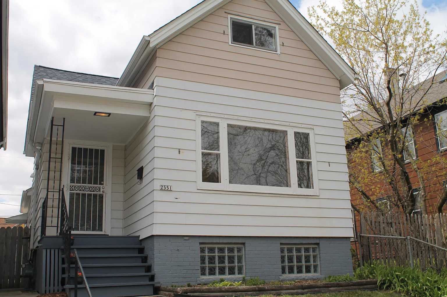 2551 N Booth St photo 1