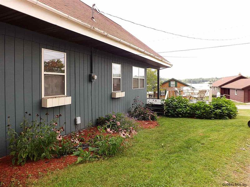 4th image of 141 NESBITT Road