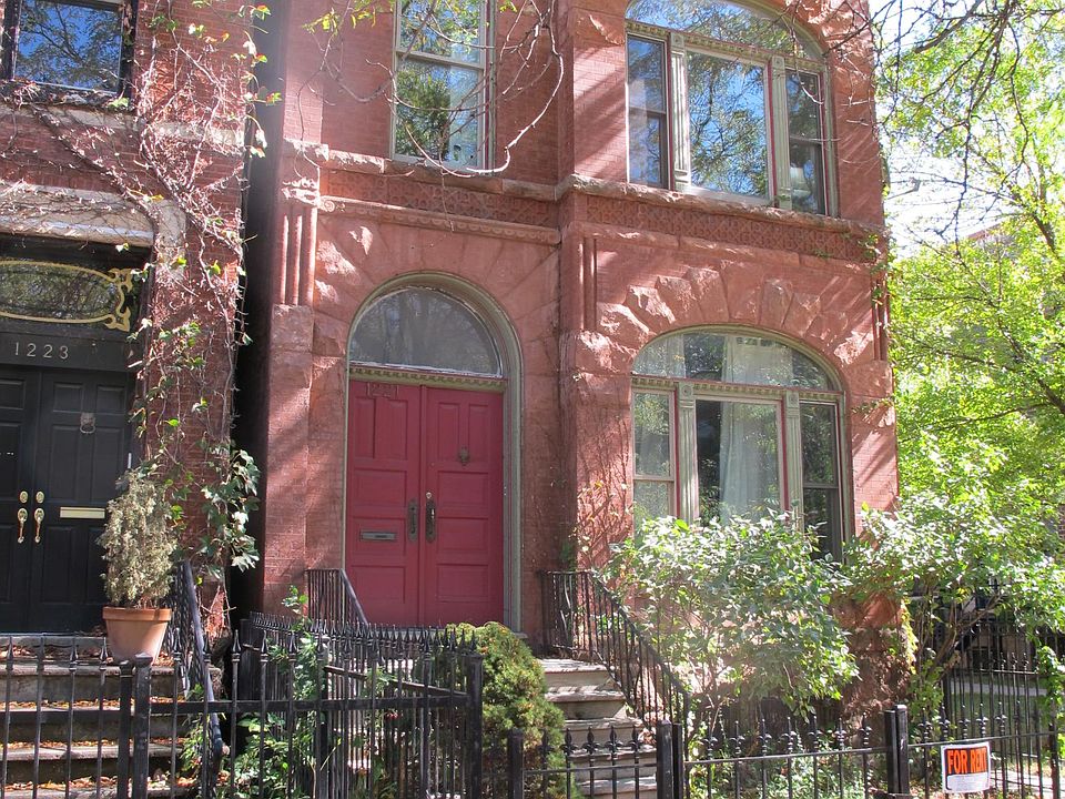 1st image of 1221 N Hoyne Ave