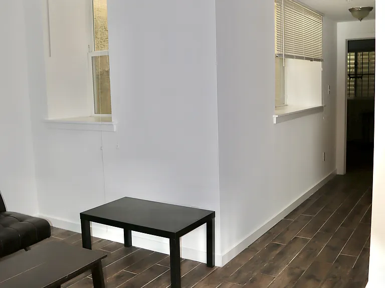 1503 W Seybert St #B — Photo 13