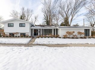 152 Kerby Rd, Grosse Pointe Farms, MI 48236